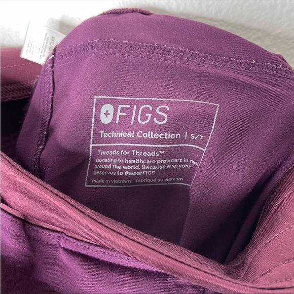 Figs Technical Collection Maroon Scrub Pants - Size Small Long - Picture 4 of 5